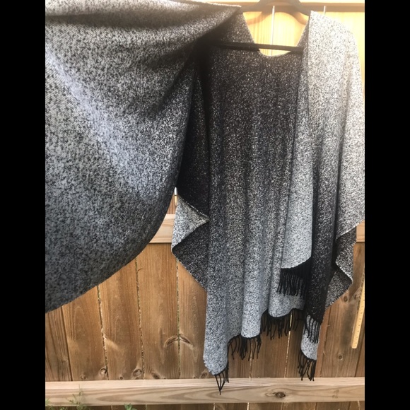 Grey and silver ombré Cape with black fringe  one-size fits most - Picture 2 of 4